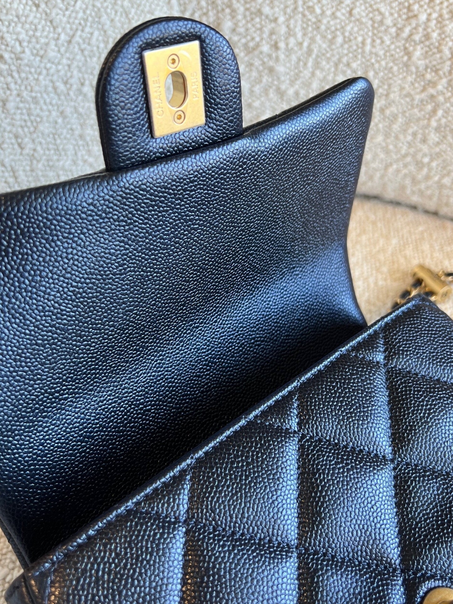 21K My Perfect Bag Iridescent Black Caviar Quilted AGHW