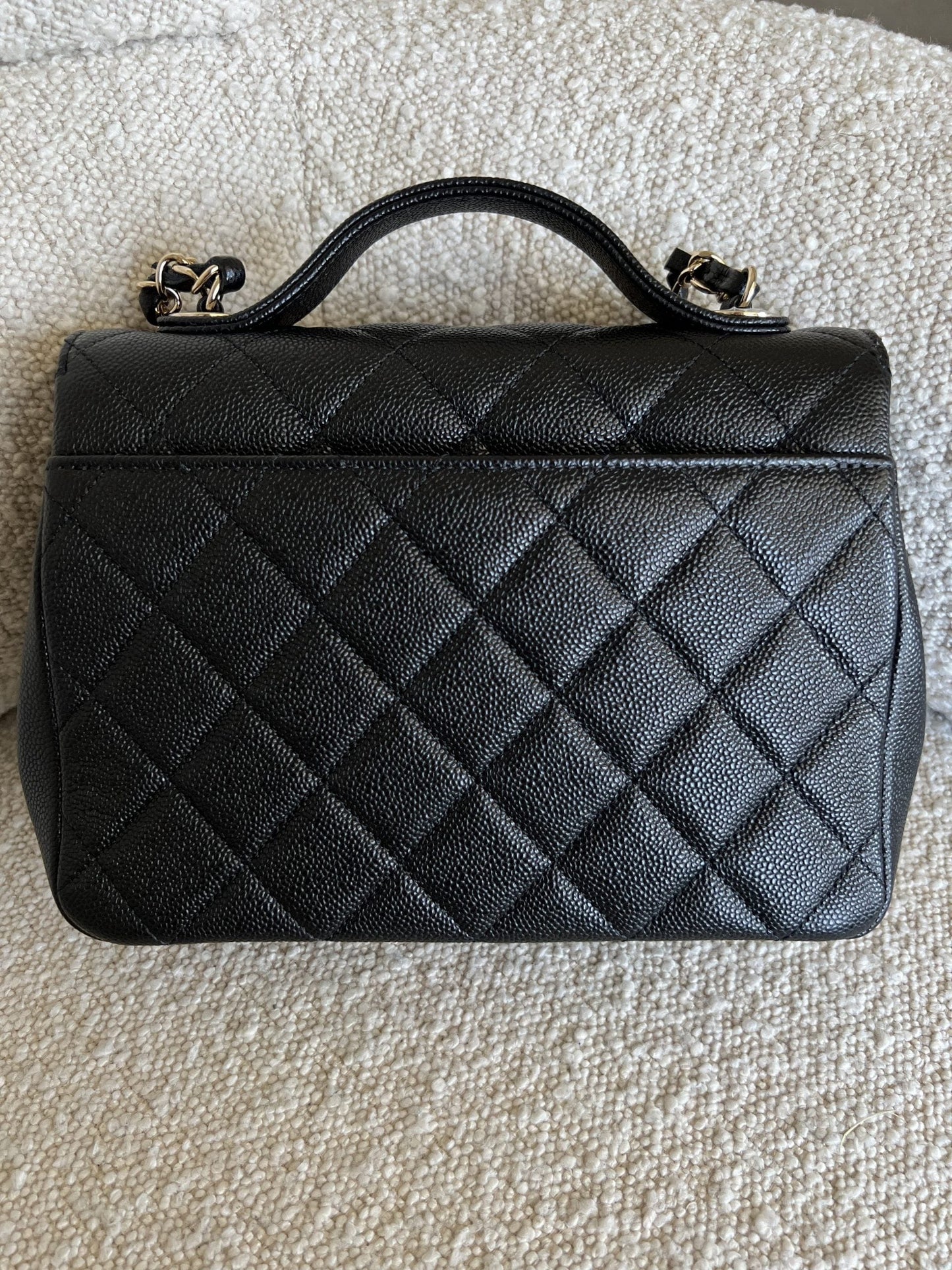 21P Black Caviar Quilted Medium Business Affinity LGHW