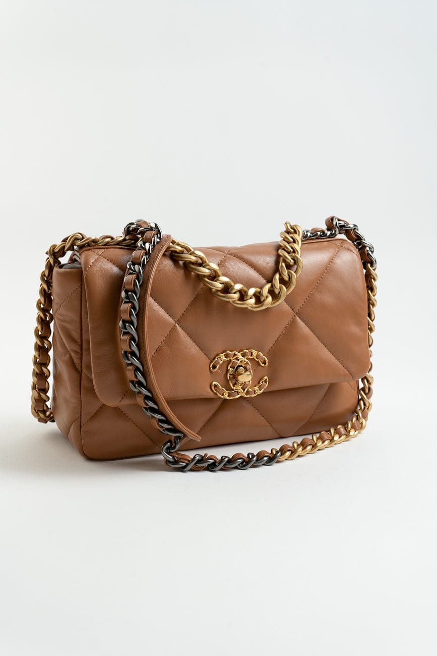 22A Caramel / Light Brown Lambskin Quilted 19 Flap Small MHW