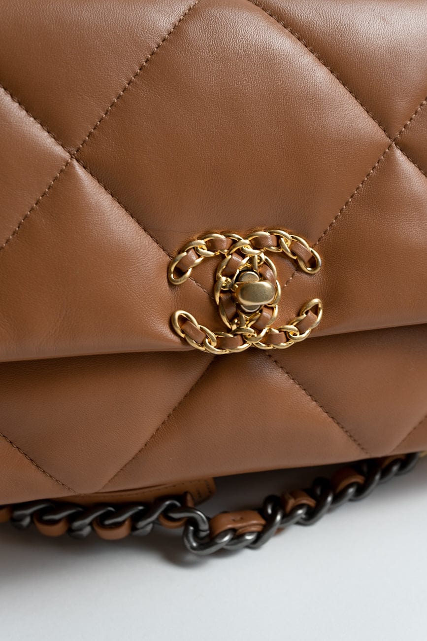 22A Caramel / Light Brown Lambskin Quilted 19 Flap Small MHW