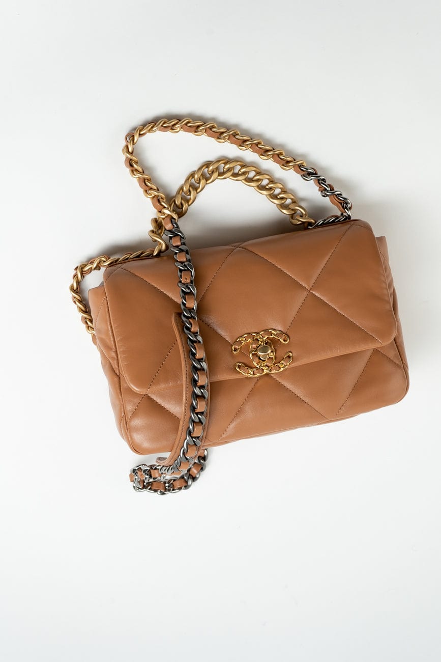 22A Caramel / Light Brown Lambskin Quilted 19 Flap Small MHW