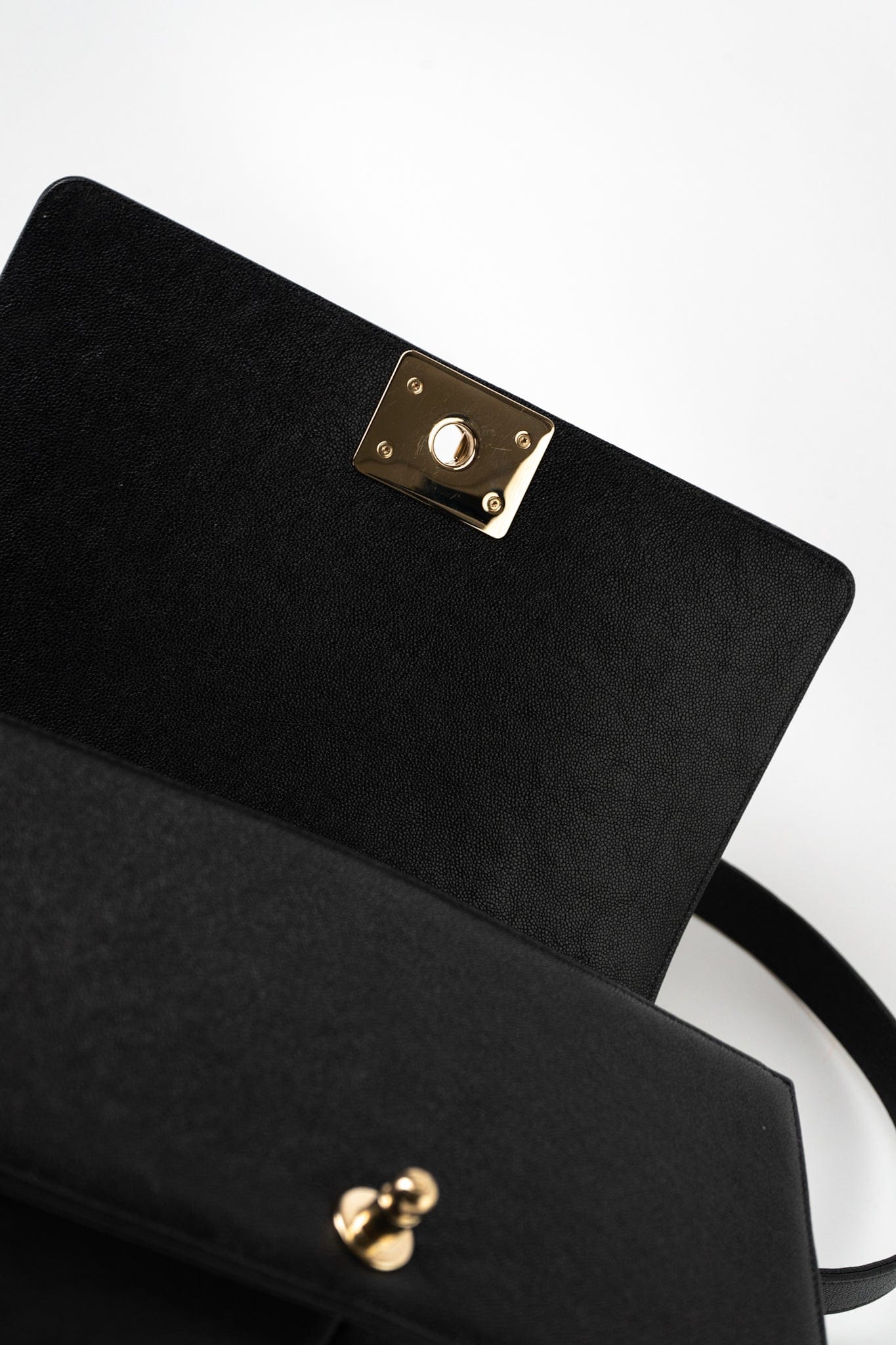 19S Shiny Black Caviar Chevron Boy Bag Medium Champagne Gold Hardware