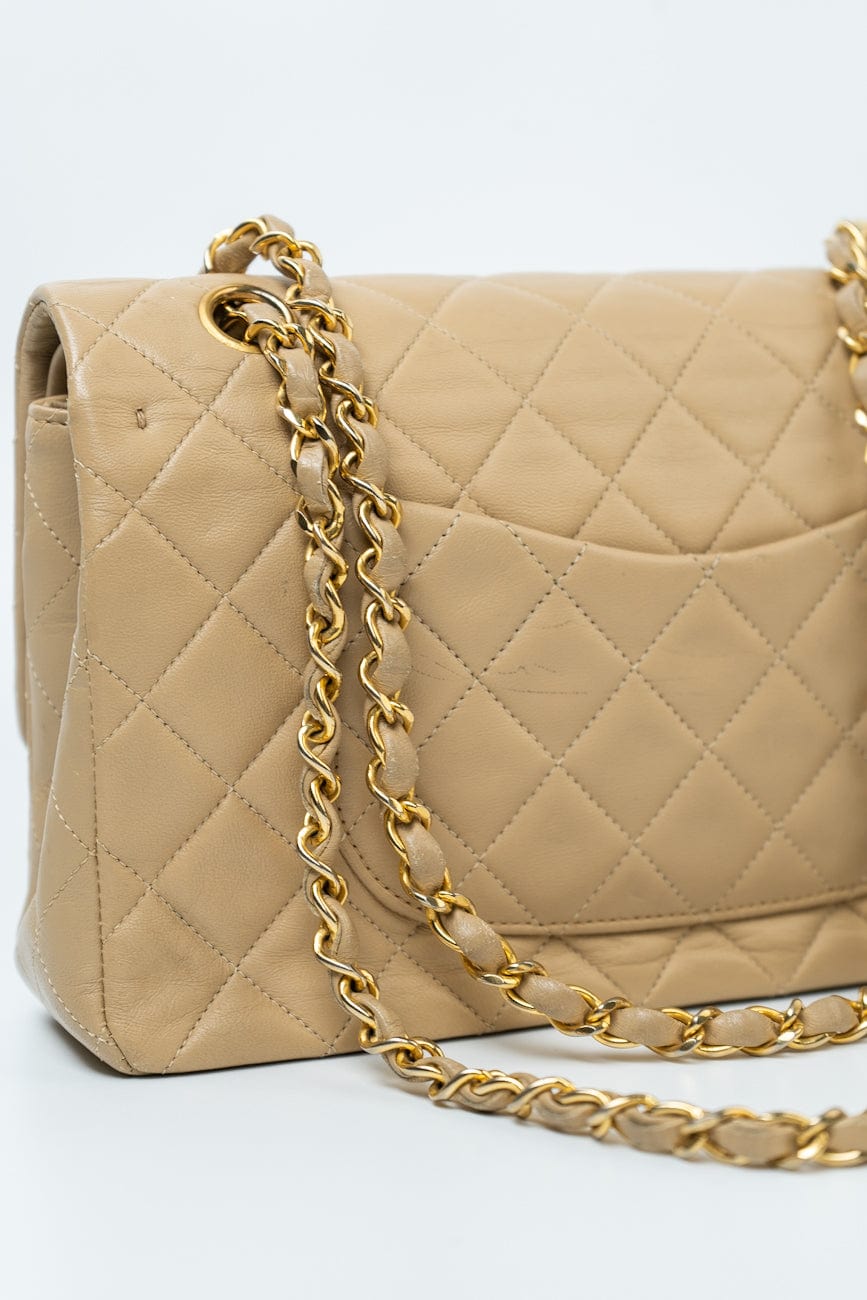 Vintage Beige Lambskin Quilted Classic Flap Medium GHW