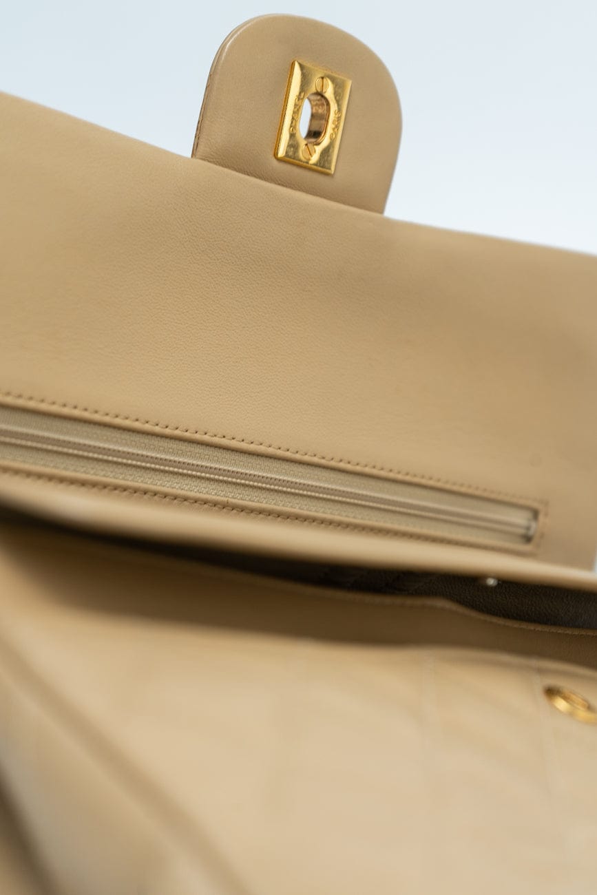 Vintage Beige Lambskin Quilted Classic Flap Medium GHW