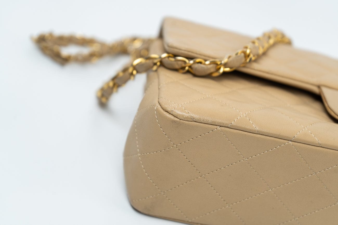 Vintage Beige Lambskin Quilted Classic Flap Medium GHW