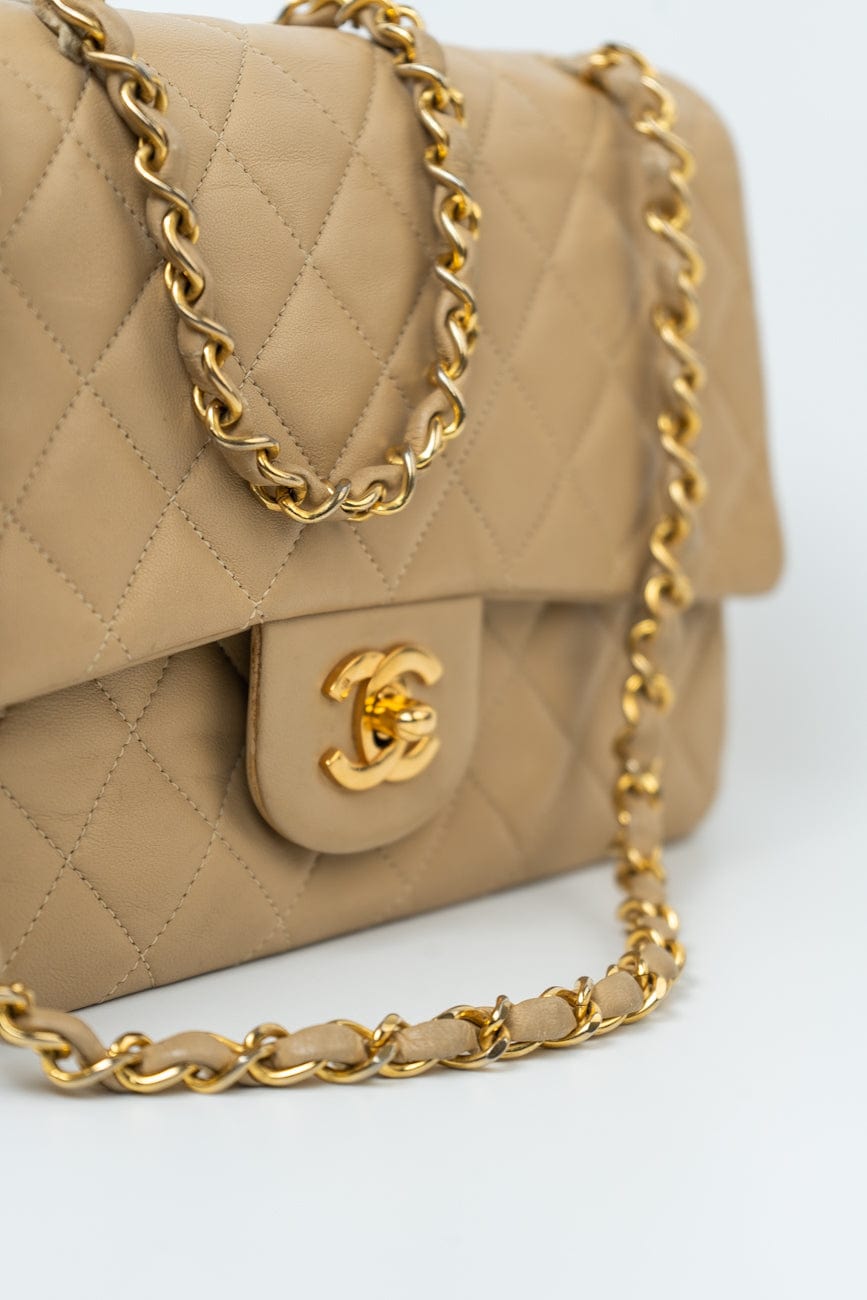 Vintage Beige Lambskin Quilted Classic Flap Medium GHW