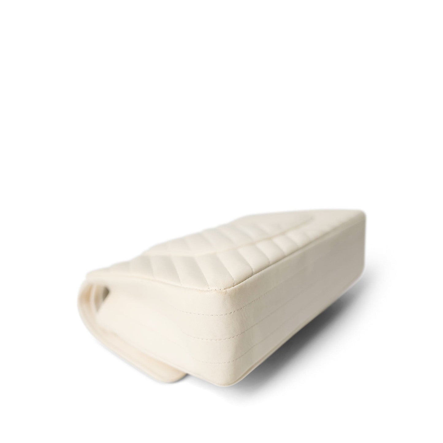 18C Ivory Chevron Lambskin Medium Classic Flap Light Gold Hardware