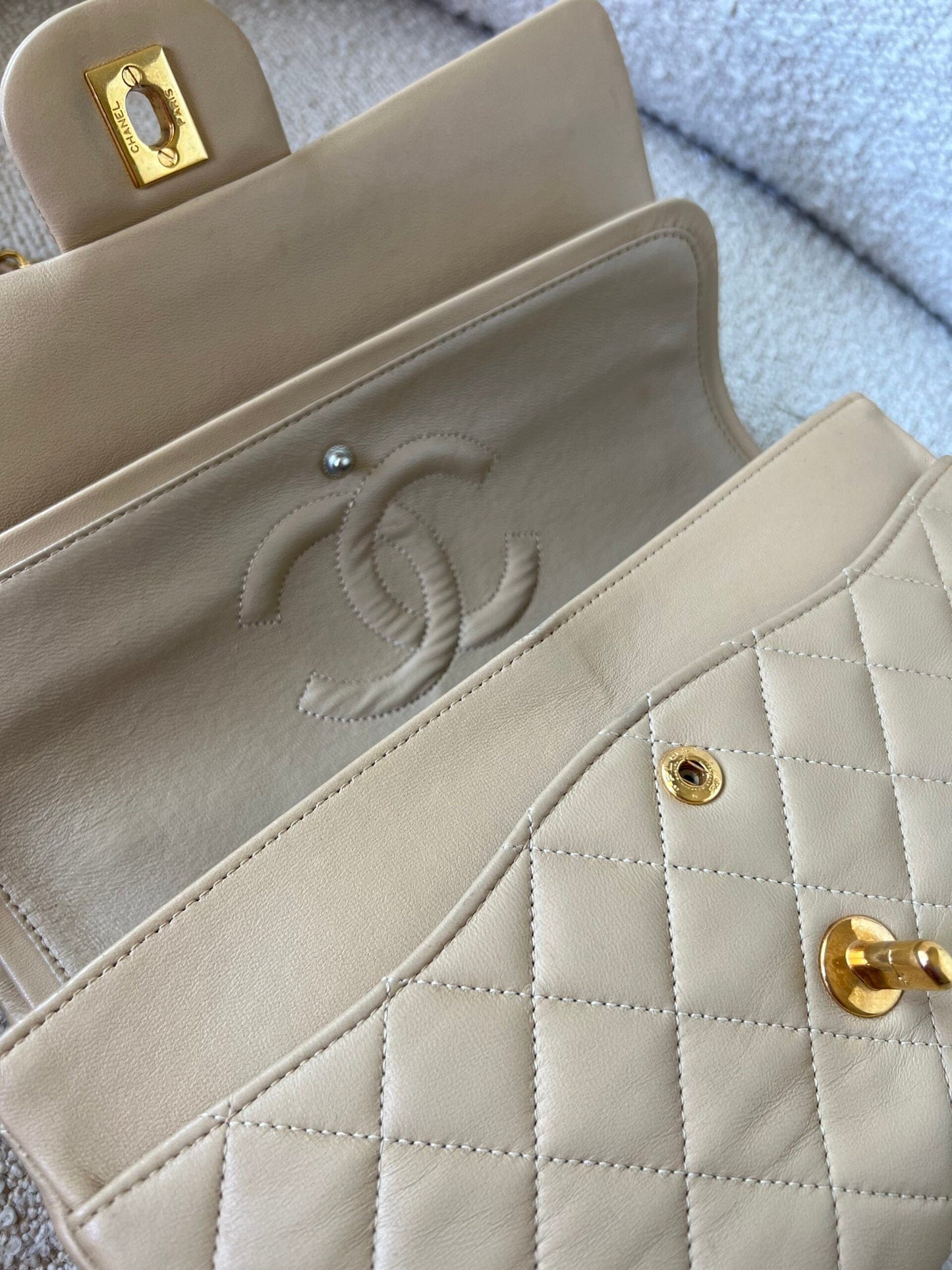 Vintage Beige Lambskin Quilted Classic Flap Medium GHW