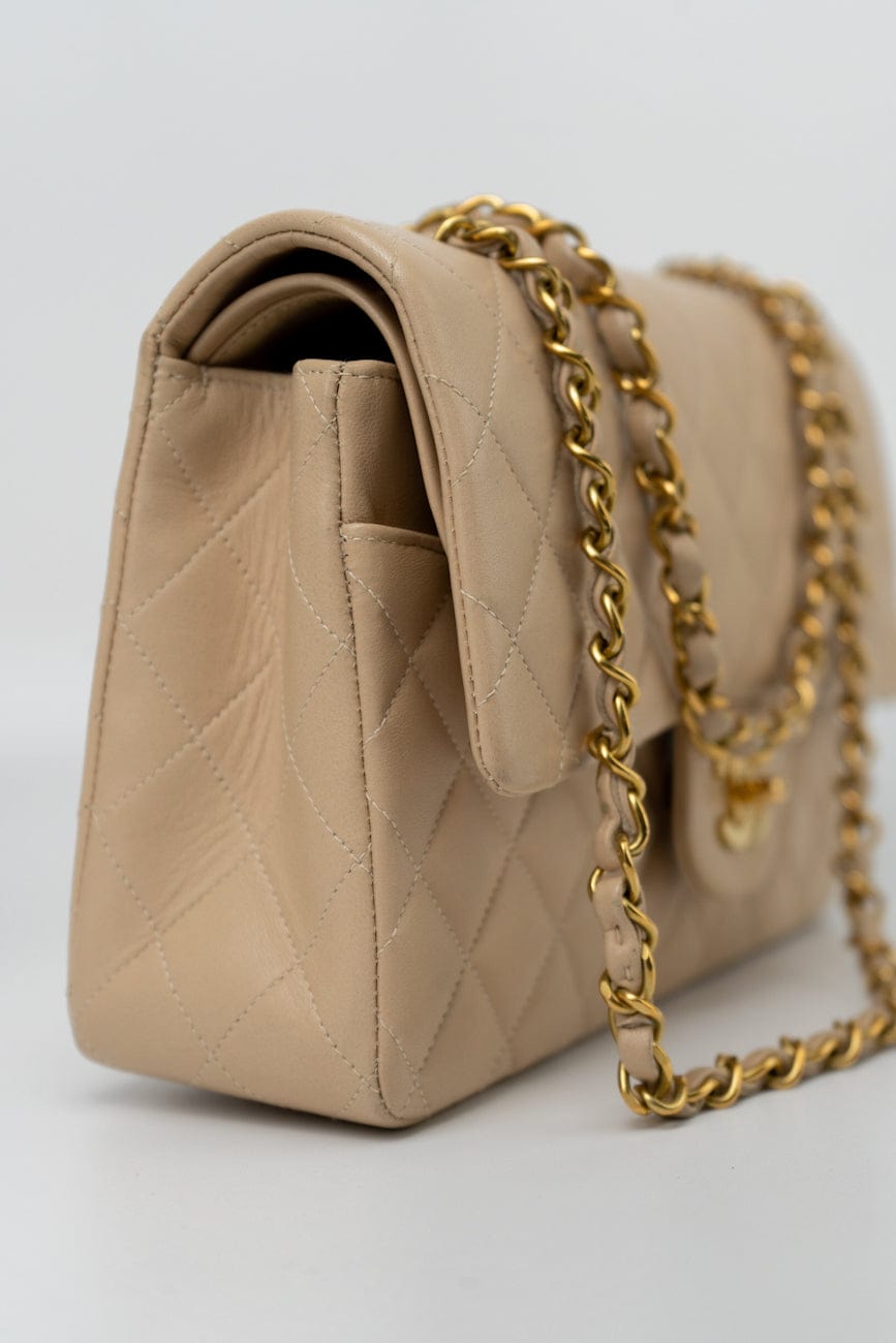 Vintage Light Beige Lambskin Quilted Classic Flap Medium GHW