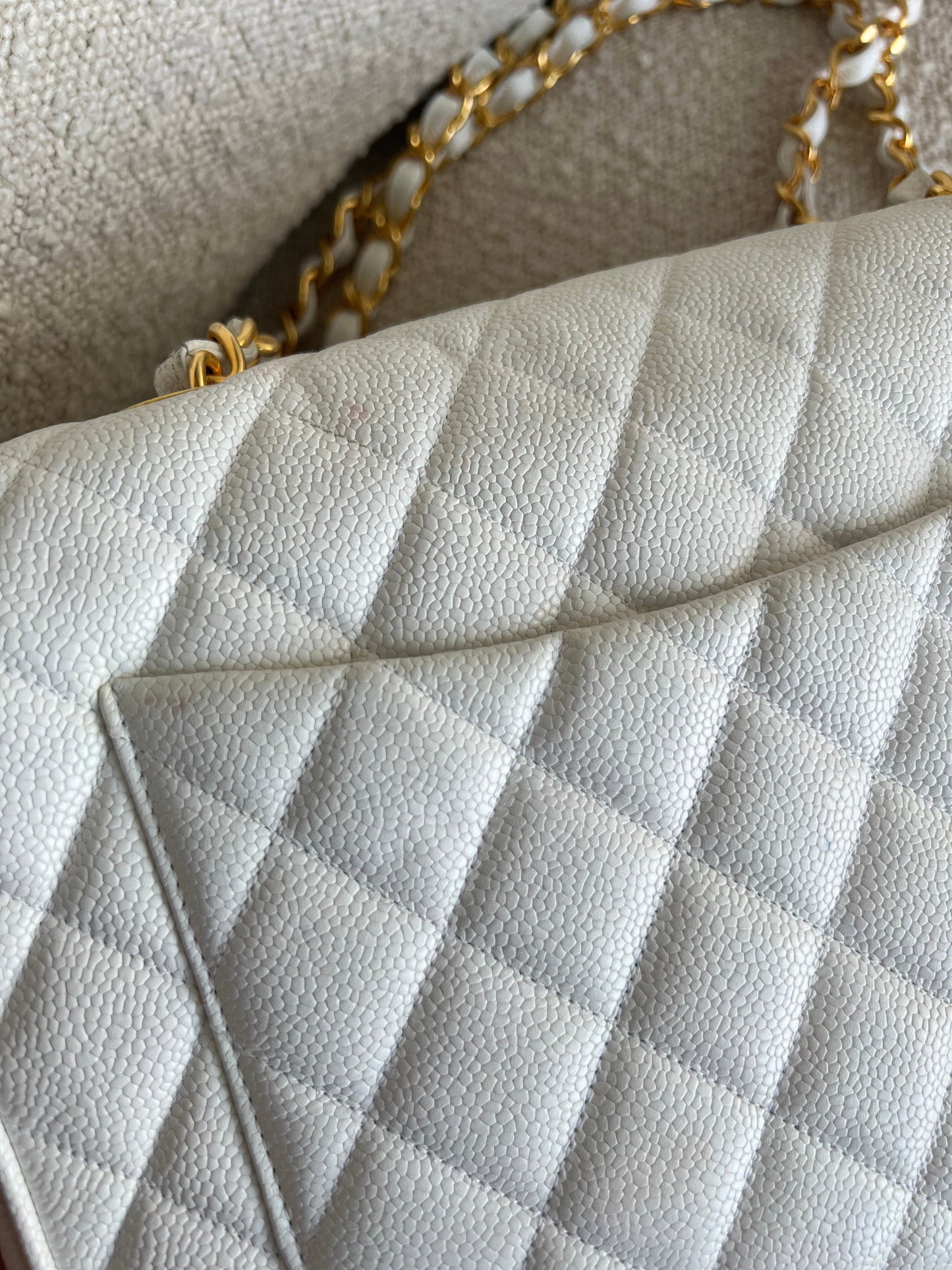 Vintage White Caviar Quilted Jumbo Single Flap GHW