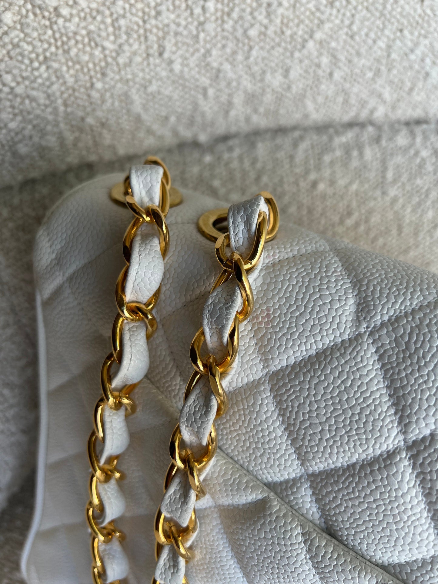 Vintage White Caviar Quilted Jumbo Single Flap GHW