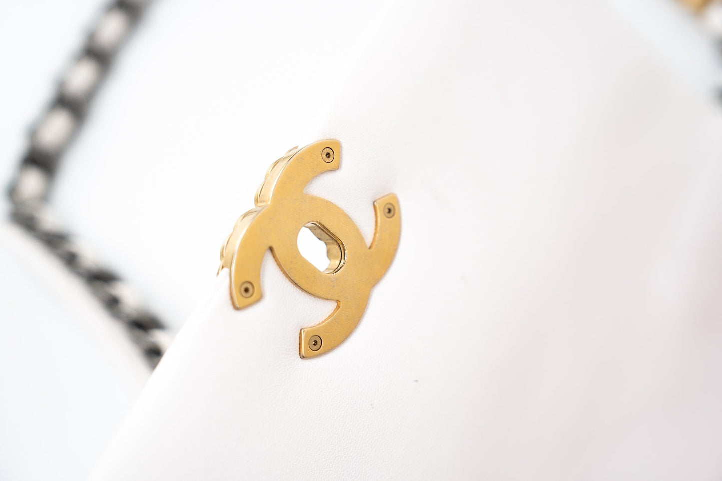 21p White 19 Lambskin Quilted 19 Flap Small