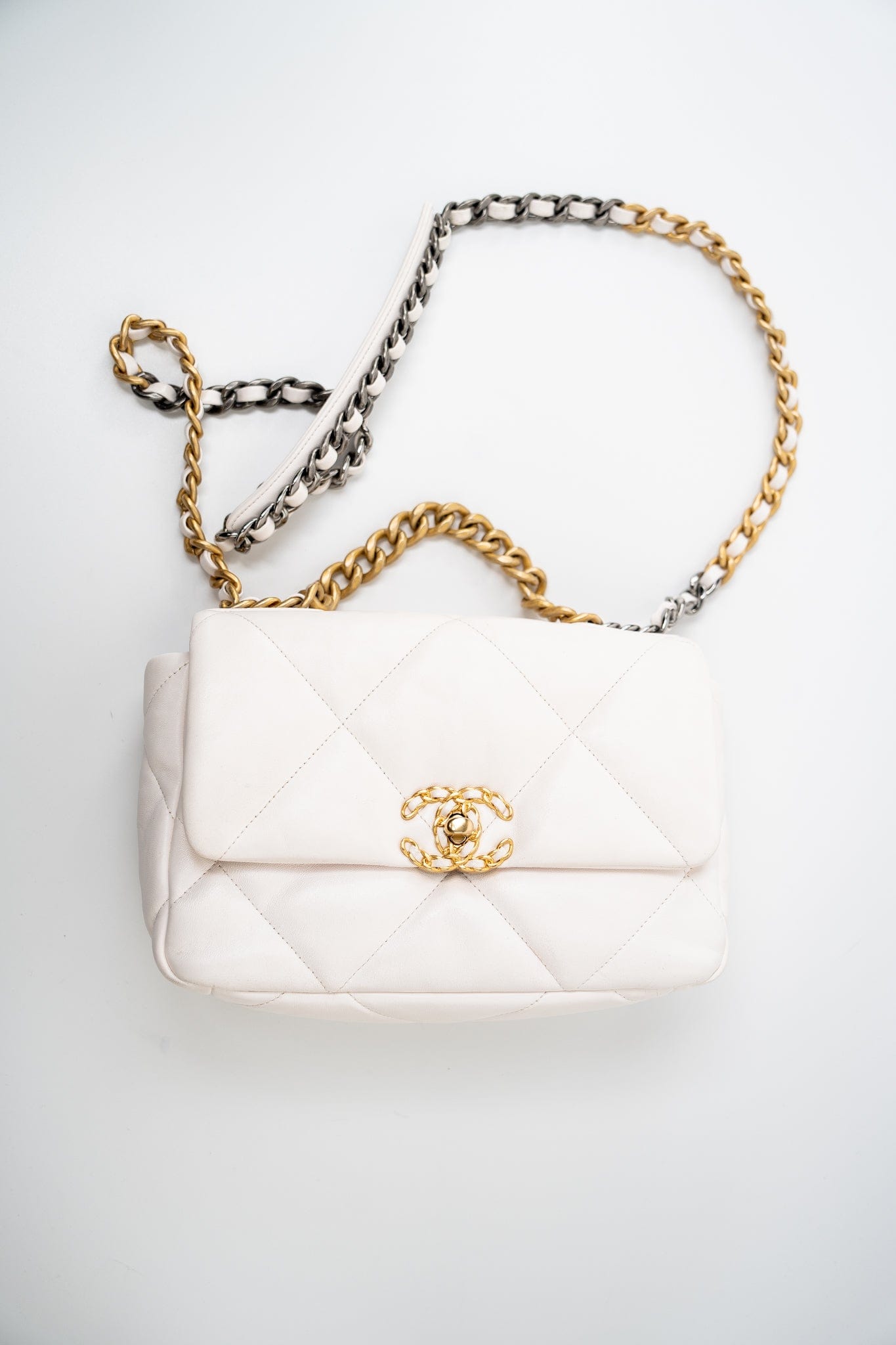 21p White 19 Lambskin Quilted 19 Flap Small