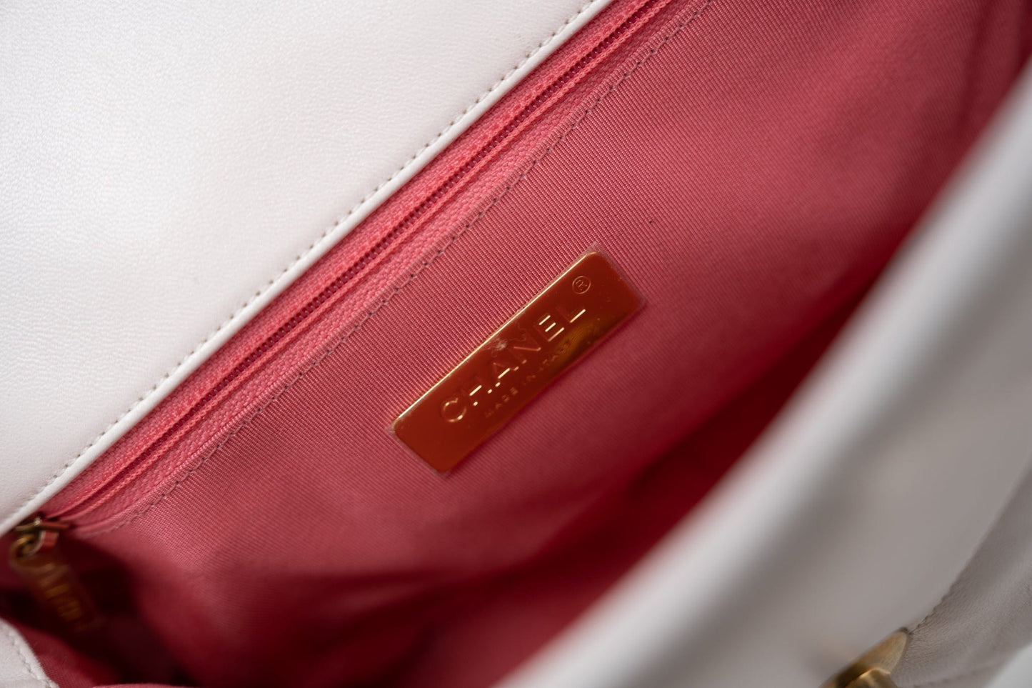 21p White 19 Lambskin Quilted 19 Flap Small