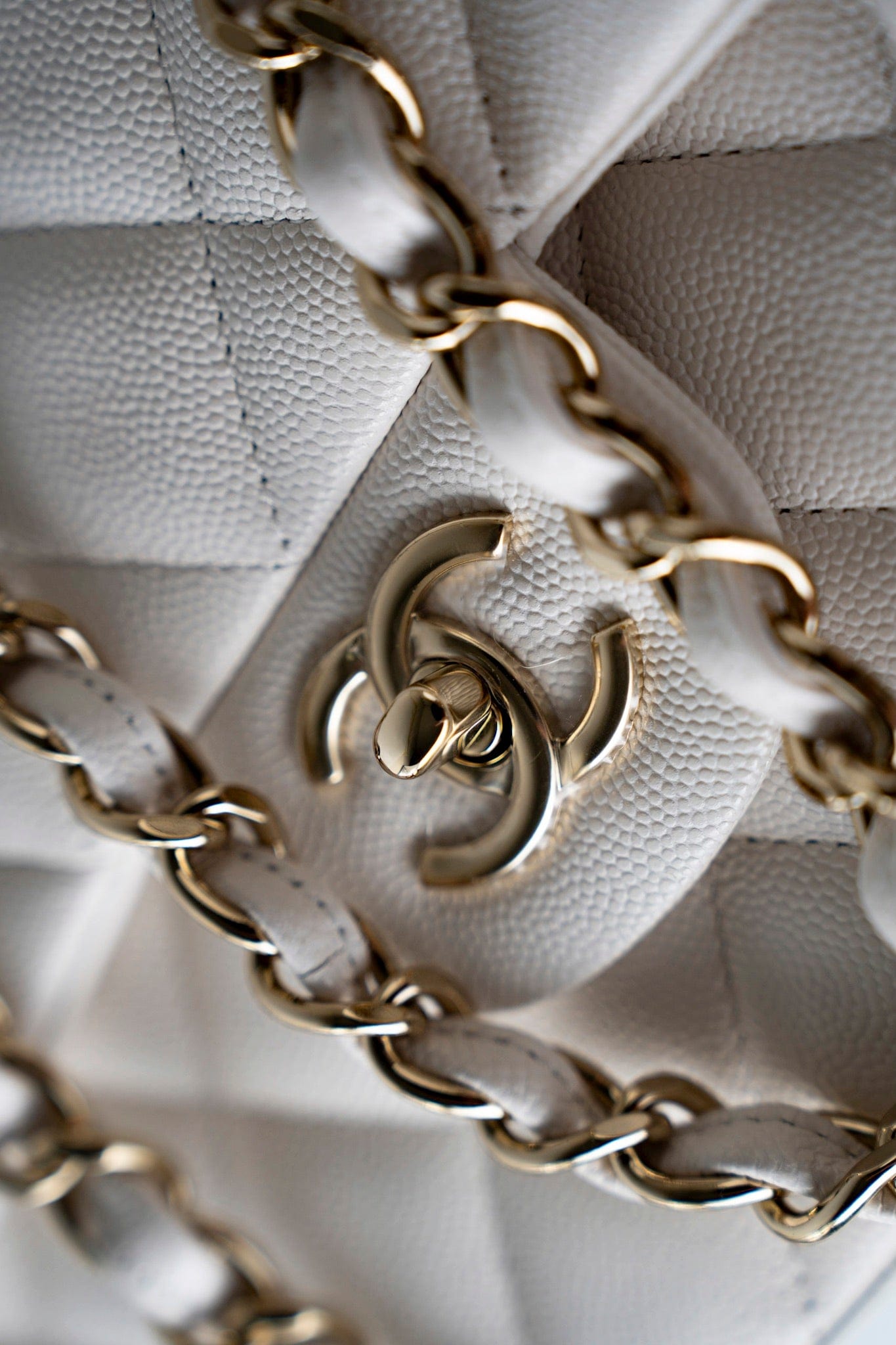 21S Jumbo White Caviar Quilted Classic Flap Light Gold Hardware