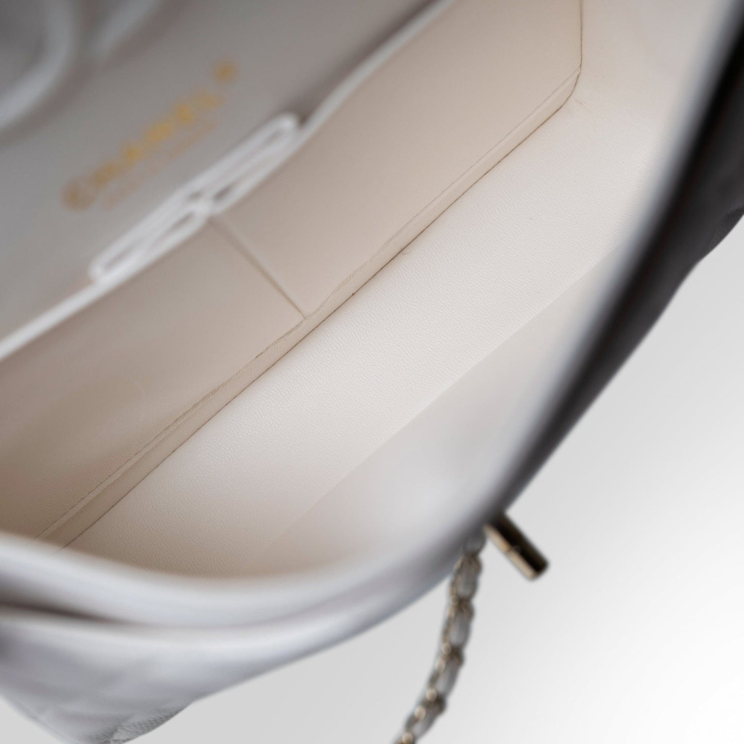 21S White Caviar Quilted Classic Flap Small Light Gold Hardware