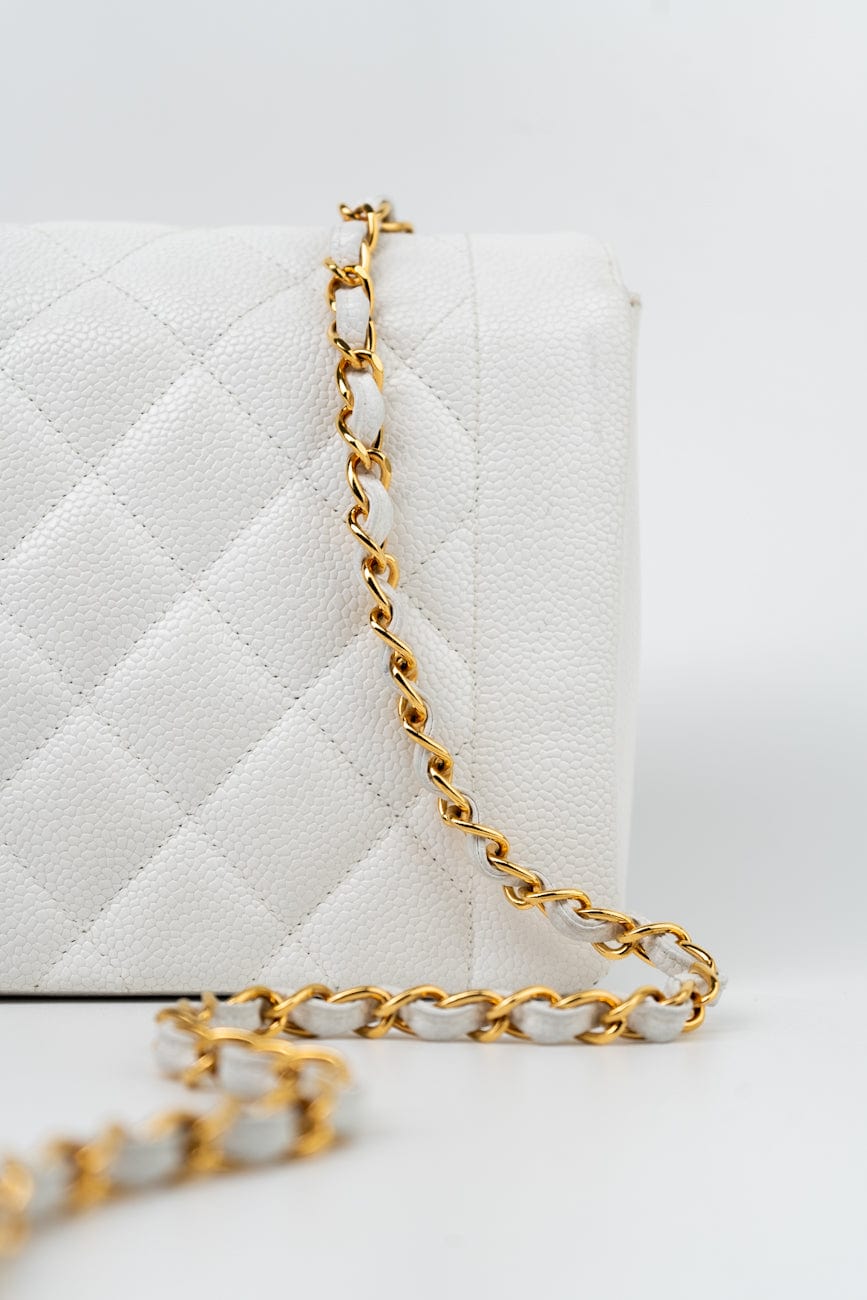 Vintage White Caviar Quilted Medium Diana Flap GHW