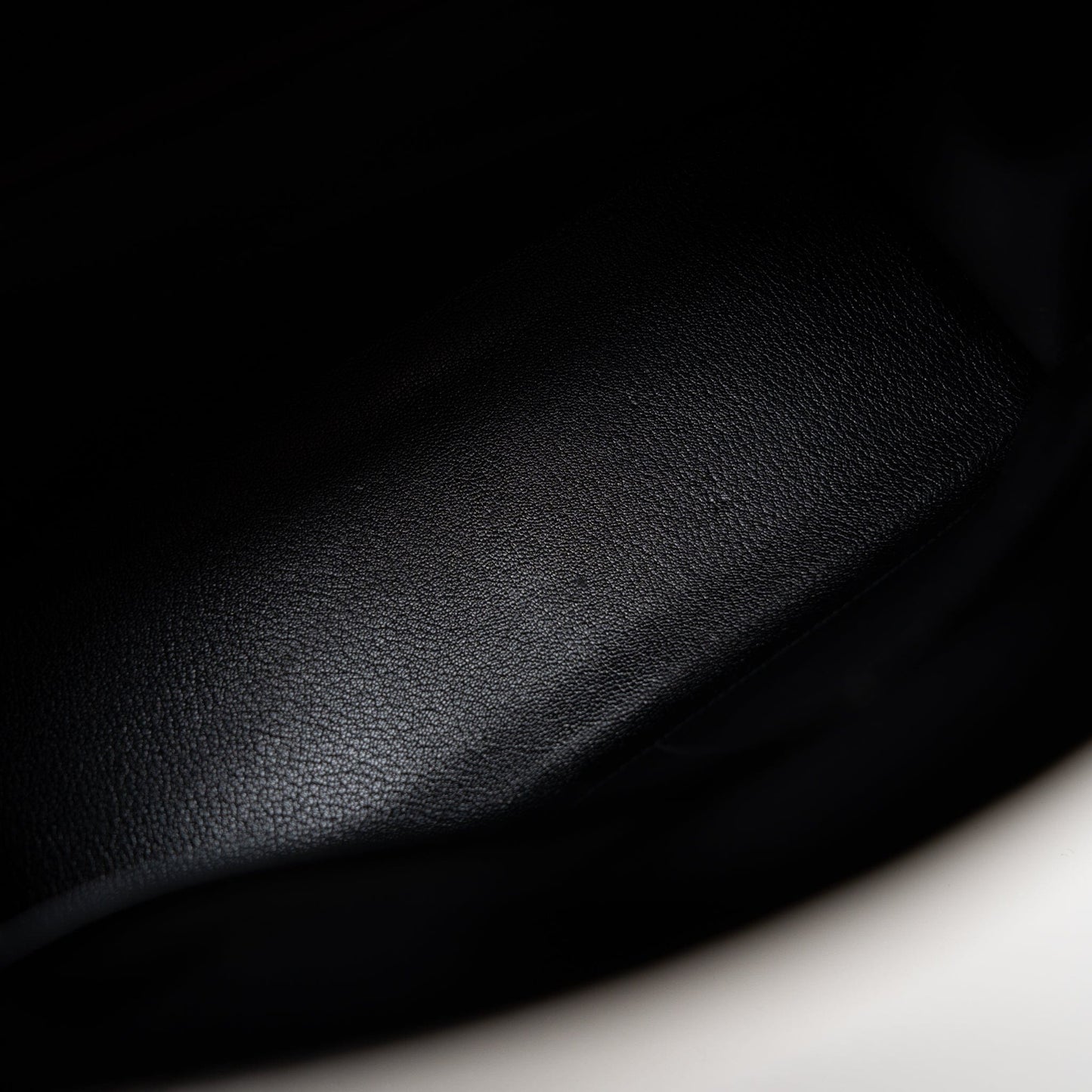 Vintage Kelly 28 Black Ardennes Leather Gold Plated Hardware Z Stamp